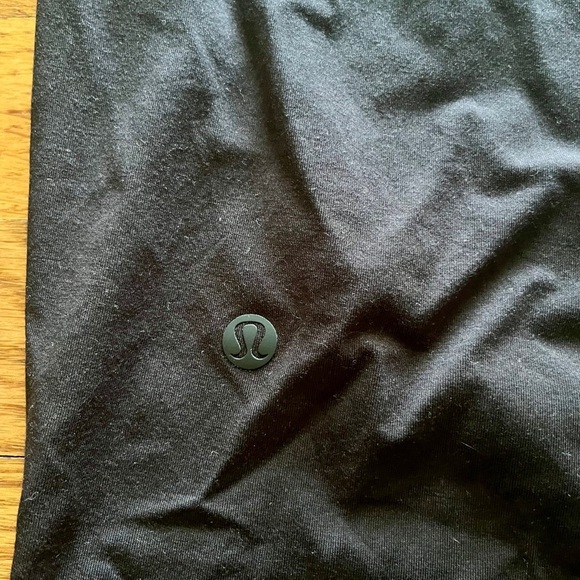 Lululemon Modal Pleated Shoulder Tank - Black - Size 6 - Picture 7 of 8